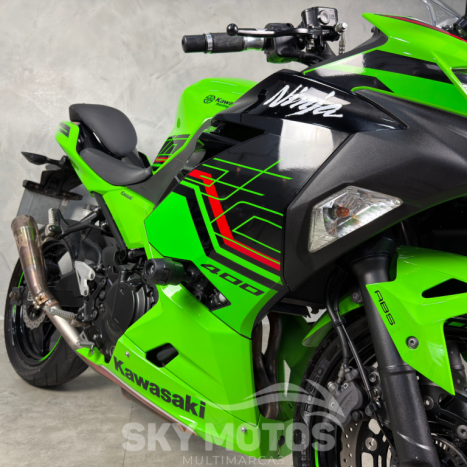 KAWASAKI Ninja 400 , Foto 5
