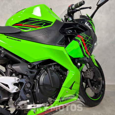 KAWASAKI Ninja 400 , Foto 9