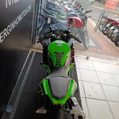 KAWASAKI Ninja 400 , Foto 7