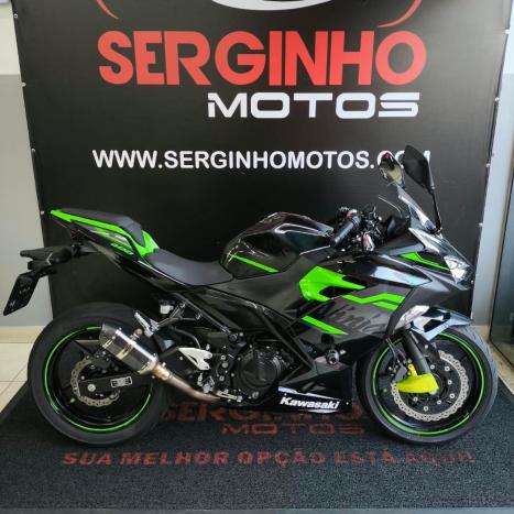 KAWASAKI Ninja 400 , Foto 1
