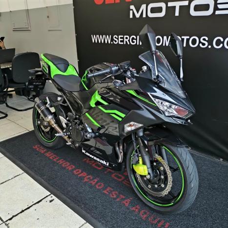 KAWASAKI Ninja 400 , Foto 2