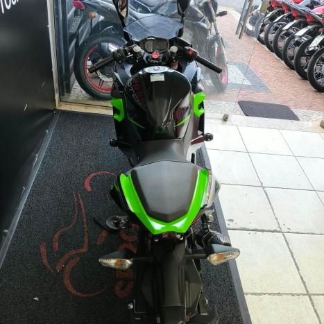 KAWASAKI Ninja 400 , Foto 4