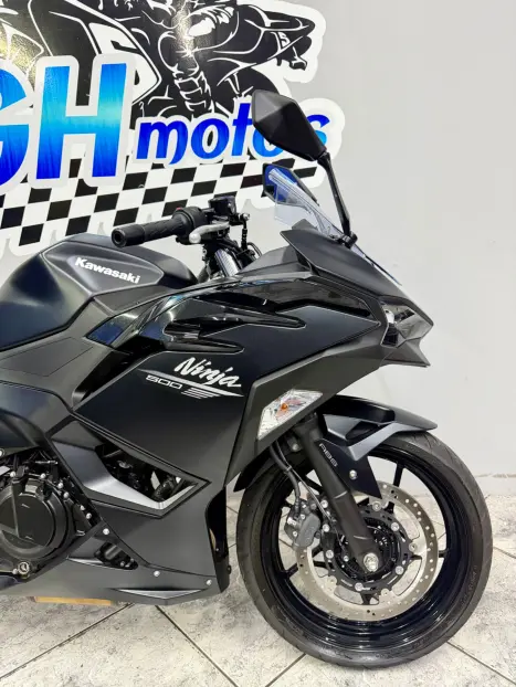 KAWASAKI Ninja 500 , Foto 2