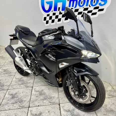 KAWASAKI Ninja 500 , Foto 3