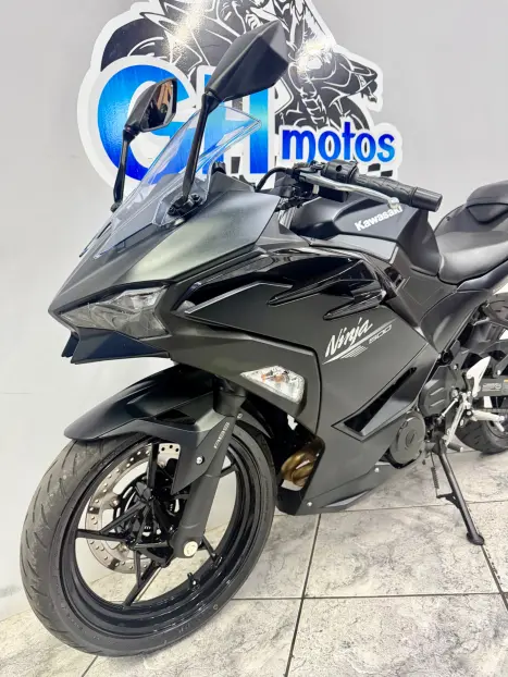 KAWASAKI Ninja 500 , Foto 6