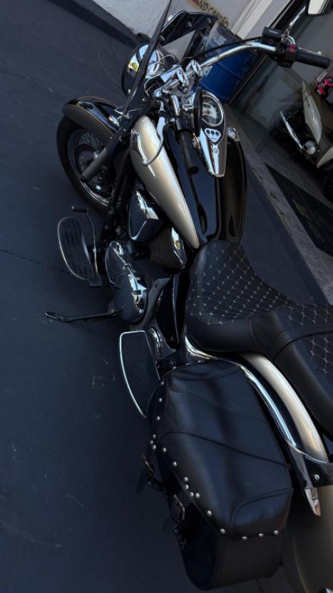 KAWASAKI Vulcan 900 CUSTOM, Foto 4