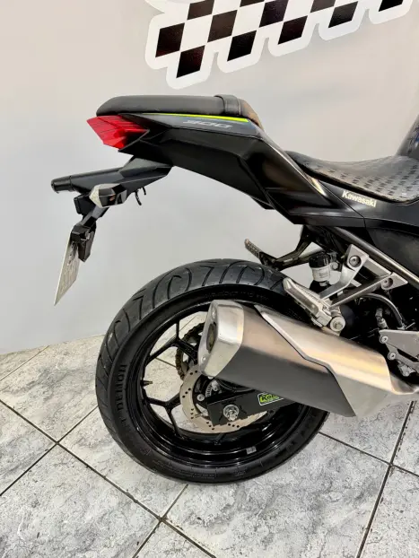 KAWASAKI Z 300 ABS, Foto 4