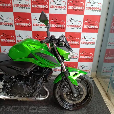 KAWASAKI Z 400 ABS, Foto 2