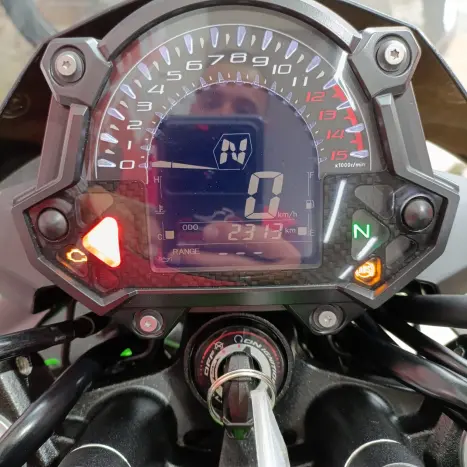 KAWASAKI Z 400 ABS, Foto 4