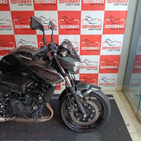 KAWASAKI Z 400 ABS, Foto 4