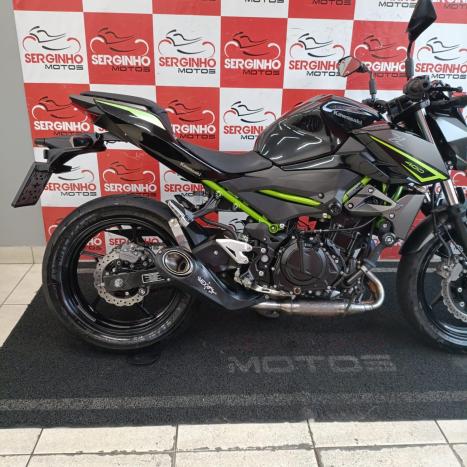 KAWASAKI Z 400 ABS, Foto 4
