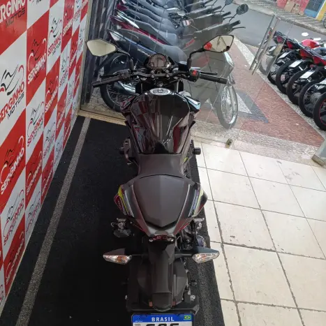 KAWASAKI Z 400 ABS, Foto 5