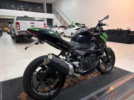 KAWASAKI Z 400 ABS, Foto 4