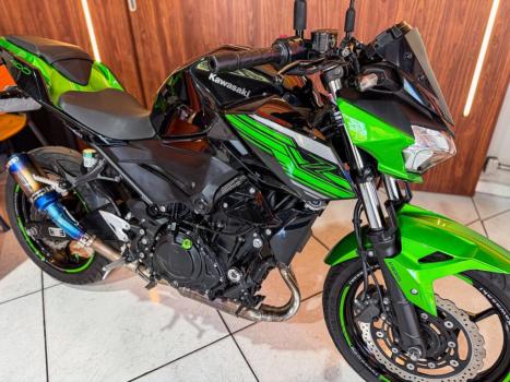 KAWASAKI Z 400 ABS, Foto 3