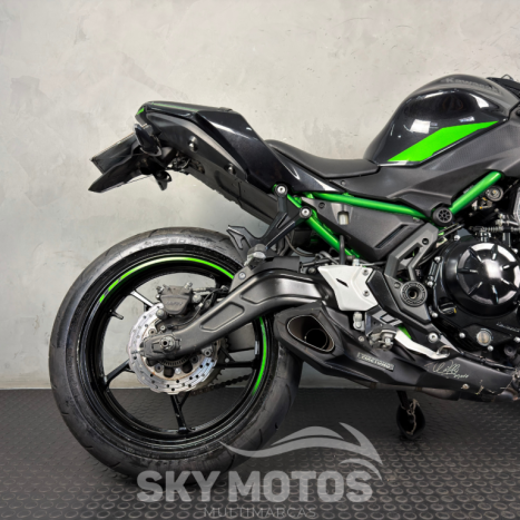 KAWASAKI Z 650 ABS, Foto 2