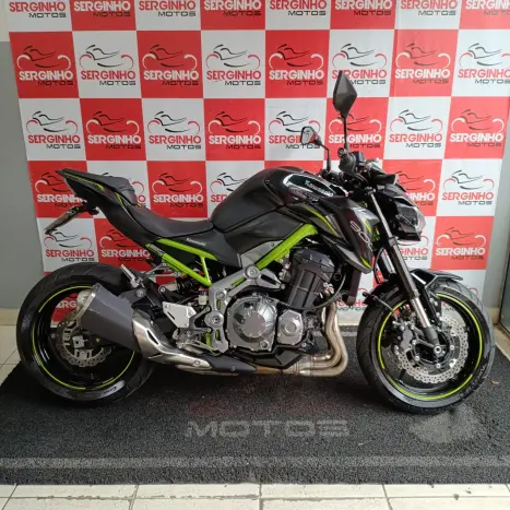 KAWASAKI Z 900 RS, Foto 1
