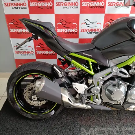 KAWASAKI Z 900 RS, Foto 2