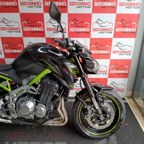 KAWASAKI Z 900 RS, Foto 3