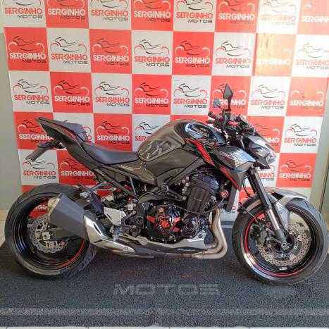 KAWASAKI Z 900 RS, Foto 1