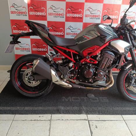 KAWASAKI Z 900 RS, Foto 2
