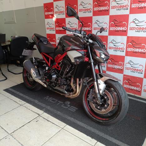 KAWASAKI Z 900 RS, Foto 3