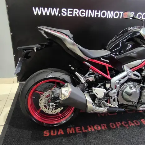 KAWASAKI Z 900 RS, Foto 3