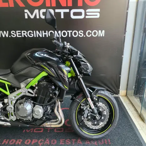 KAWASAKI Z 900 RS, Foto 3