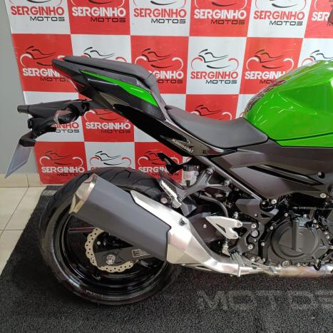 KAWASAKI ZX 14 1400, Foto 3