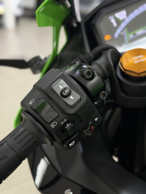 KAWASAKI ZX-4R , Foto 5