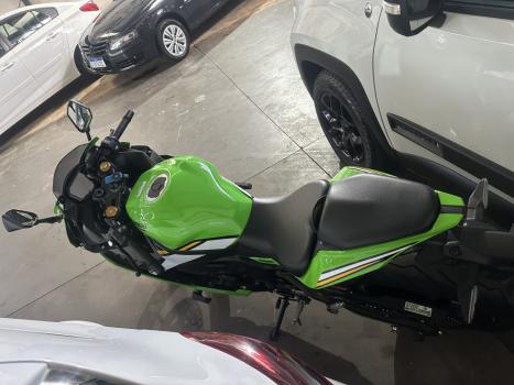 KAWASAKI ZX-4R , Foto 6