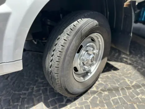 KIA Bongo 2.5 K-2500 CABINE SIMPLES, Foto 14 KIA Bongo 2.5 K-2500 CABINE SIMPLES, Foto 14
