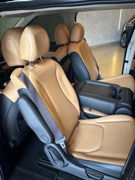 KIA Carnival 3.5 V6 4P EX, Foto 11