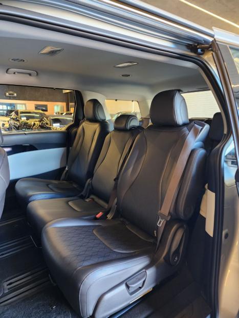 KIA Carnival 3.5 V6 4P EX, Foto 9
