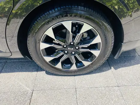 KIA Carnival 3.8 V6 4P EX AUTOM�TCIO, Foto 15