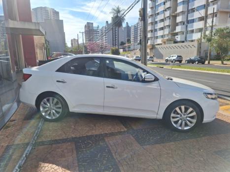 KIA Cerato Sedan 1.6 16V 4P SX3 AUTOMTICO, Foto 6
