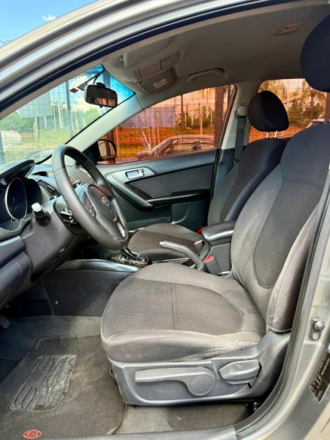 KIA Cerato Sedan 1.6 16V 4P EX AUTOM�TICO, Foto 17