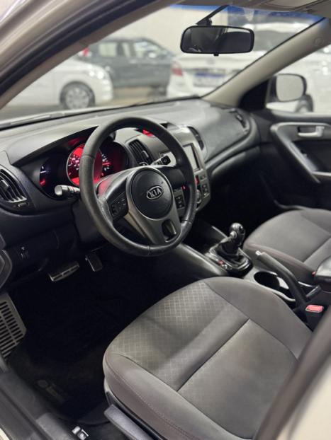 KIA Cerato Sedan 1.6 16V 4P SX AUTOM�TICO, Foto 9