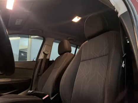 LAND ROVER Range Rover Evoque 2.0 16V 4P HSE 4WD DYNAMIC AUTOMÁTICO, Foto 26 LAND ROVER Range Rover Evoque 2.0 16V 4P HSE 4WD DYNAMIC AUTOMÁTICO, Foto 26