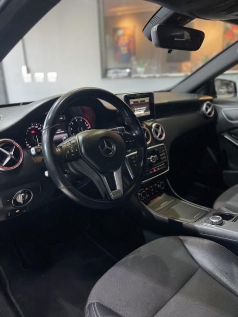 MERCEDES-BENZ A 200 1.6 16V 4P TURBO URBAN AUTOMTICO, Foto 7