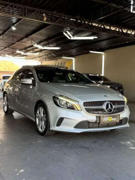 MERCEDES-BENZ A 200 1.6 16V 4P TURBO AUTOM�TICO, Foto 2