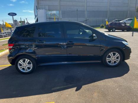 MERCEDES-BENZ B 180 1.7 4P FAMILY PLUS AUTOM�TICO, Foto 4