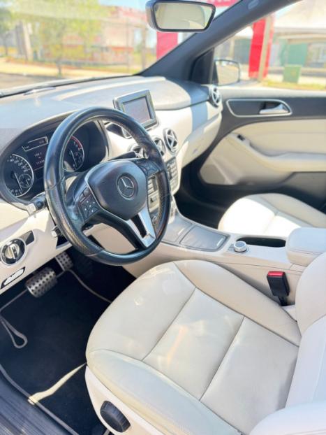 MERCEDES-BENZ B 200 1.6 4P SPORT TURBO AUTOM�TICO, Foto 2