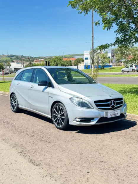 MERCEDES-BENZ B 200 1.6 4P SPORT TURBO AUTOM�TICO, Foto 8