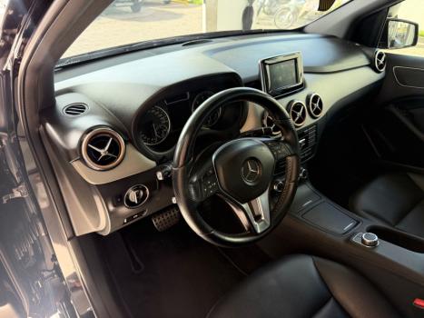 MERCEDES-BENZ B 200 1.6 4P TURBO AUTOM�TICO, Foto 9