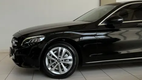 MERCEDES-BENZ C 180 1.6 16V 4P CGI AVANTGARDE TURBO AUTOMÁTICO, Foto 7 MERCEDES-BENZ C 180 1.6 16V 4P CGI AVANTGARDE TURBO AUTOMÁTICO, Foto 7