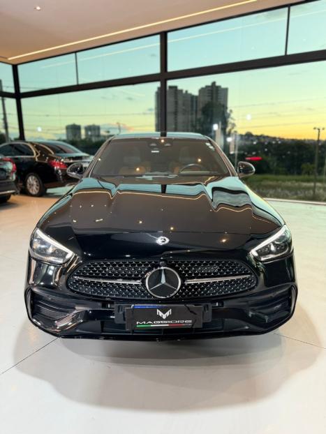 MERCEDES-BENZ C 300 2.0 16V 4P EQ BOOST TURBO H�BRIDO AMG LINE 9G-TRONIC AUTOM�TICO, Foto 4