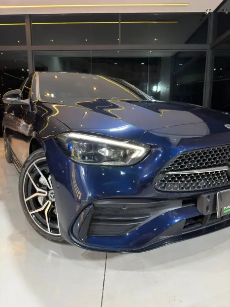 MERCEDES-BENZ C 300 2.0 16V 4P EQ BOOST TURBO H�BRIDO AMG LINE 9G-TRONIC AUTOM�TICO, Foto 3