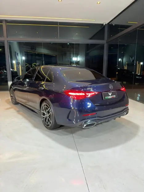 MERCEDES-BENZ C 300 2.0 16V 4P EQ BOOST TURBO H�BRIDO AMG LINE 9G-TRONIC AUTOM�TICO, Foto 12