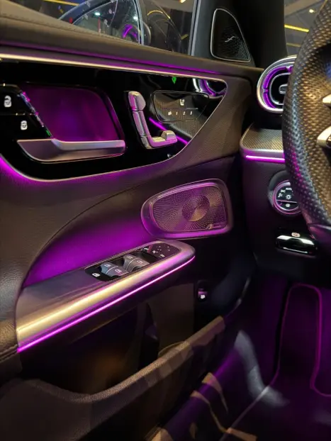 MERCEDES-BENZ C 300 2.0 16V 4P EQ BOOST TURBO H�BRIDO AMG LINE 9G-TRONIC AUTOM�TICO, Foto 19