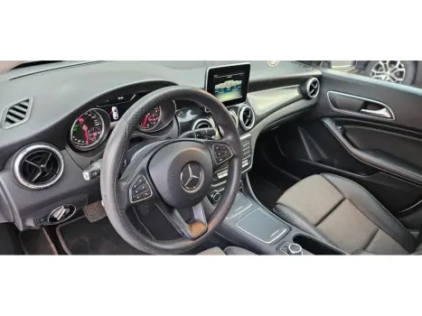 MERCEDES-BENZ CLA 180 1.6 16V 4P CGI TURBO 7G-TRONIC DCT AUTOMTICO, Foto 7